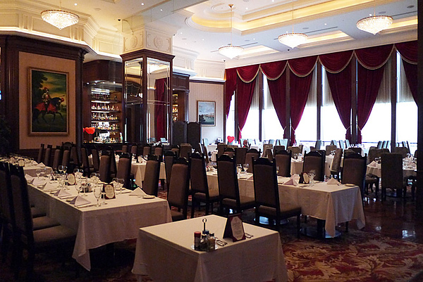 Lawry's勞瑞斯牛肋排餐廳:嚴選食材頂級美味【Lawry’s勞瑞斯牛肋排餐廳】