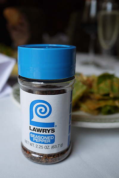 Lawry's勞瑞斯牛肋排餐廳:嚴選食材頂級美味【Lawry’s勞瑞斯牛肋排餐廳】