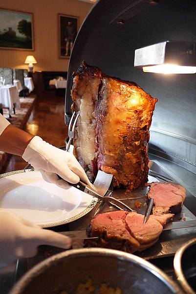 Lawry's勞瑞斯牛肋排餐廳:嚴選食材頂級美味【Lawry’s勞瑞斯牛肋排餐廳】