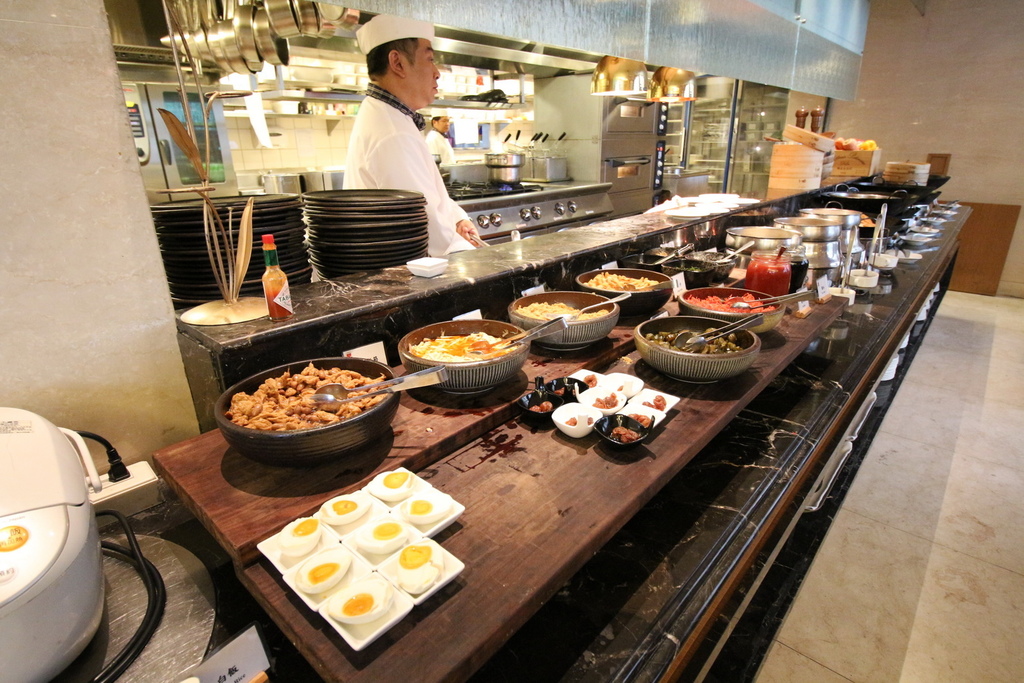  新莊翰品酒店, 義想不到