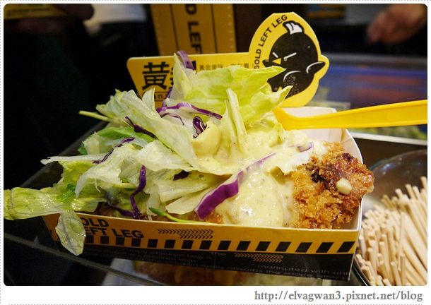 台中-逢甲夜市-銅板美食-夜市小吃-黃金左腿-黃金右腿-厚切雞腿排-雙料香腿王-轟炸香腿王-人氣美食-排隊店-逢甲夜市推薦-26-017-1