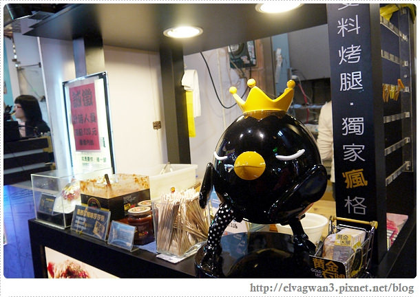 台中-逢甲夜市-銅板美食-夜市小吃-黃金左腿-黃金右腿-厚切雞腿排-雙料香腿王-轟炸香腿王-人氣美食-排隊店-逢甲夜市推薦-20-048-1