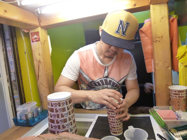 逢甲夜市：【台中】228假期台中行之美食無法吃透透－逢甲夜市