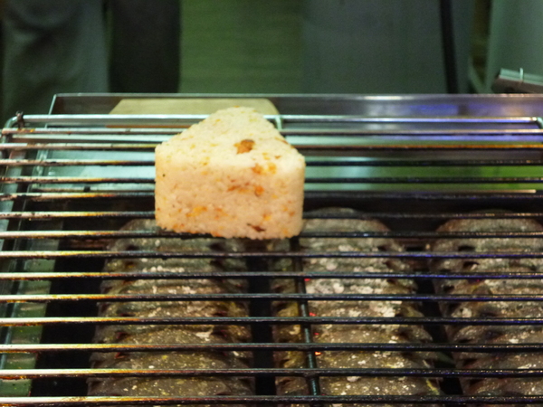 逢甲夜市：【台中】228假期台中行之美食無法吃透透－逢甲夜市