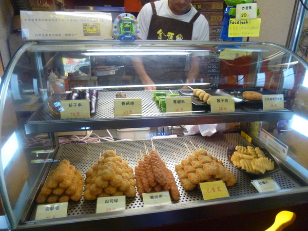 逢甲夜市：【台中】228假期台中行之美食無法吃透透－逢甲夜市