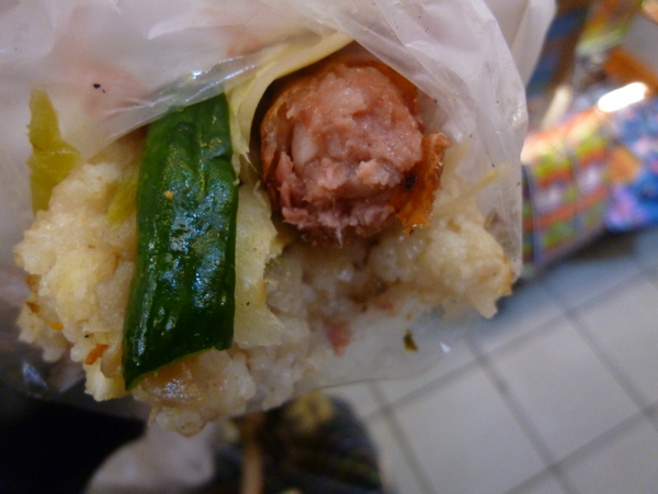 逢甲夜市：【台中】228假期台中行之美食無法吃透透－逢甲夜市