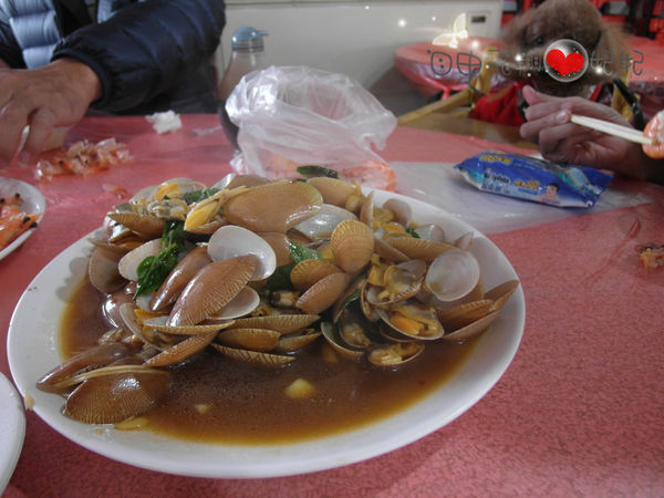 富基漁港魚產品銷售中心：『富基漁港』三點蟹的季節~好吃的海鮮在這裡