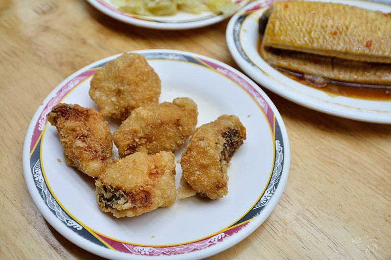 北投排隊宵夜:台南滷三塊五花肉飯,虱目魚肚,魚鬆滷肉飯,捷運石牌站