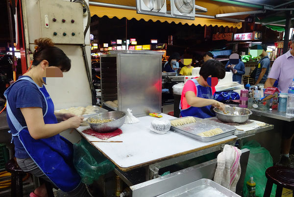 阿財鍋貼水餃專賣店：阿財鍋貼水餃專賣店 ~ 飄香30年的鍋貼水餃老店 - 捷運石牌站