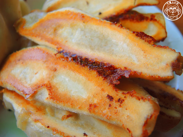 阿財鍋貼水餃專賣店：呷飽祙【台北北投･阿財鍋貼】高人氣爆漿鍋貼