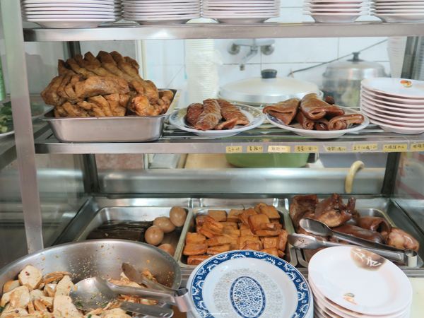 粟家牛肉麵：[北投在地美食]台北 粟家牛肉麵~牛肉麵比賽常勝軍之牛肉麵