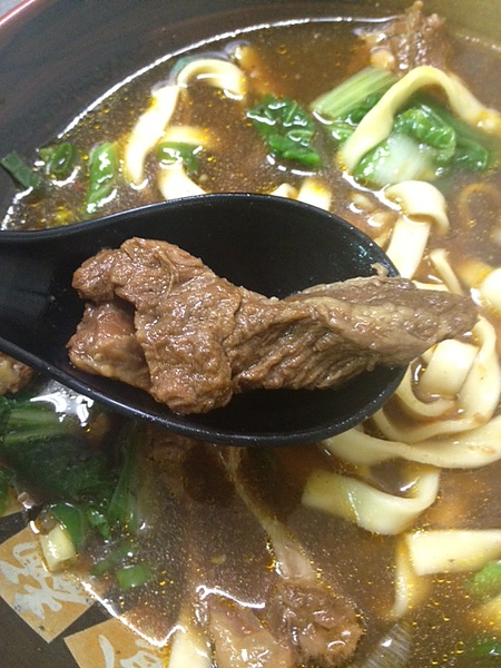 粟家牛肉麵 牛肉