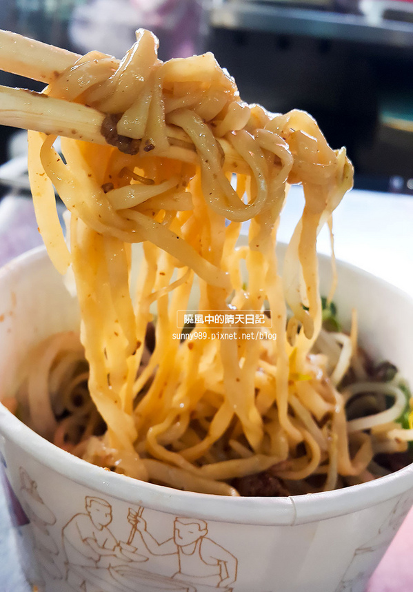 晴光市場 麻油食補:【晴光市場 | 麻油麵線】秋天美食 來碗暖心的麻油麵線吧~~
