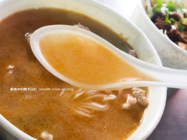 晴光市場 麻油食補:【晴光市場 | 麻油麵線】秋天美食 來碗暖心的麻油麵線吧~~