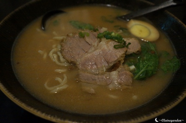 滿客屋拉麵(原滿來溫泉拉麵)：[北投在地美食]台北滿客屋拉麵~來自溫泉的蛋和排骨，大推的其實是排骨XD