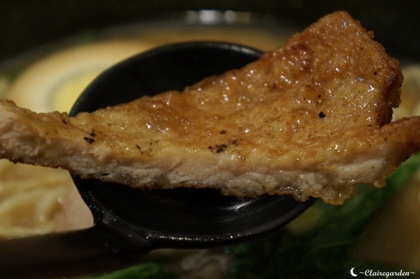 滿客屋拉麵(原滿來溫泉拉麵)：[北投在地美食]台北滿客屋拉麵~來自溫泉的蛋和排骨，大推的其實是排骨XD