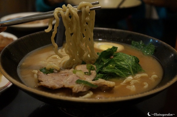 滿客屋拉麵(原滿來溫泉拉麵)：[北投在地美食]台北滿客屋拉麵~來自溫泉的蛋和排骨，大推的其實是排骨XD