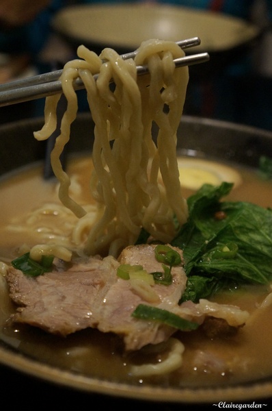 滿客屋拉麵(原滿來溫泉拉麵)：[北投在地美食]台北滿客屋拉麵~來自溫泉的蛋和排骨，大推的其實是排骨XD