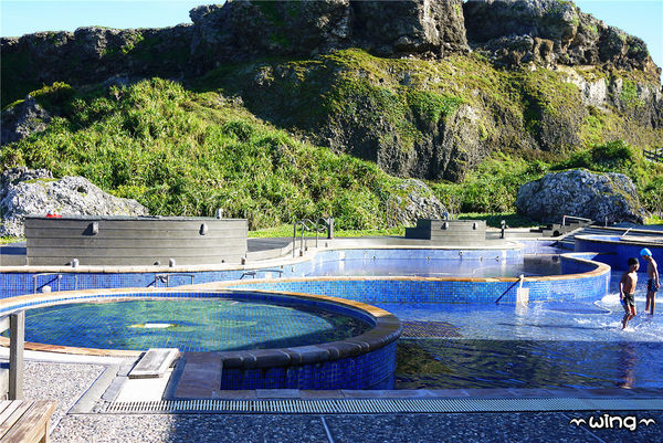 綠島朝日溫泉：［台東綠島］海天一色。蔚藍美景【朝日溫泉】露天海水溫泉泡湯趣