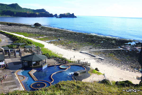 綠島朝日溫泉：［台東綠島］海天一色。蔚藍美景【朝日溫泉】露天海水溫泉泡湯趣