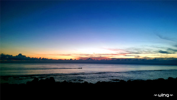 綠島朝日溫泉：［台東綠島］海天一色。蔚藍美景【朝日溫泉】露天海水溫泉泡湯趣