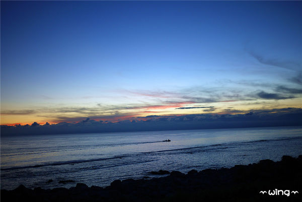 綠島朝日溫泉：［台東綠島］海天一色。蔚藍美景【朝日溫泉】露天海水溫泉泡湯趣