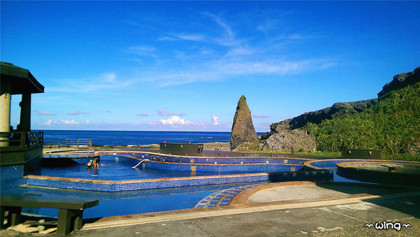 綠島朝日溫泉：［台東綠島］海天一色。蔚藍美景【朝日溫泉】露天海水溫泉泡湯趣