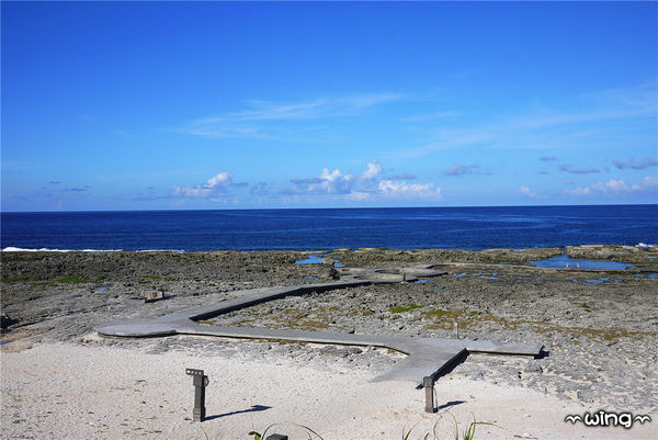 綠島朝日溫泉：［台東綠島］海天一色。蔚藍美景【朝日溫泉】露天海水溫泉泡湯趣