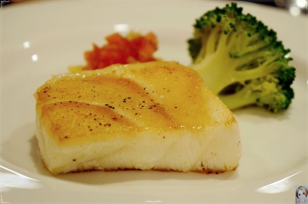 高樂餐飲：台北 捷運南港展覽館站 高樂餐飲~鐵板燒&日本料理一次享受