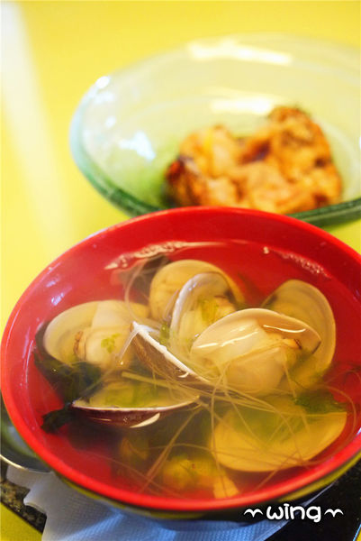 高樂餐飲-鐵板料理 與 小高玉迴轉壽司：［台北信義區］美味海鮮饗宴。【高樂餐飲-鐵板料理 與 小高玉迴轉壽司】炙燒握壽司/生魚片/海膽山藥細麵/胡麻豆腐體驗(捷運南港展覽館站美食餐廳)。