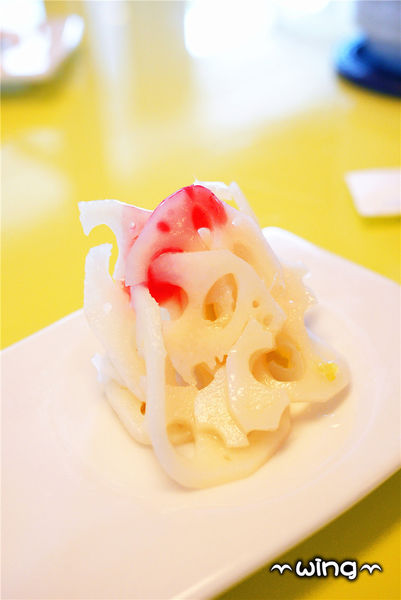 高樂餐飲-鐵板料理 與 小高玉迴轉壽司：［台北信義區］美味海鮮饗宴。【高樂餐飲-鐵板料理 與 小高玉迴轉壽司】炙燒握壽司/生魚片/海膽山藥細麵/胡麻豆腐體驗(捷運南港展覽館站美食餐廳)。