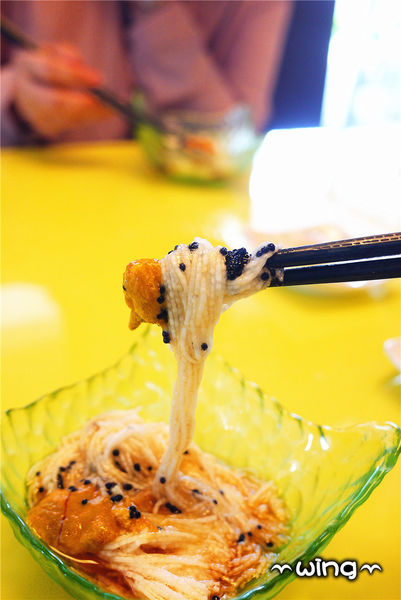 高樂餐飲-鐵板料理 與 小高玉迴轉壽司：［台北信義區］美味海鮮饗宴。【高樂餐飲-鐵板料理 與 小高玉迴轉壽司】炙燒握壽司/生魚片/海膽山藥細麵/胡麻豆腐體驗(捷運南港展覽館站美食餐廳)。