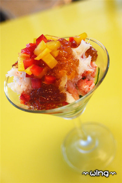 高樂餐飲-鐵板料理 與 小高玉迴轉壽司：［台北信義區］美味海鮮饗宴。【高樂餐飲-鐵板料理 與 小高玉迴轉壽司】炙燒握壽司/生魚片/海膽山藥細麵/胡麻豆腐體驗(捷運南港展覽館站美食餐廳)。