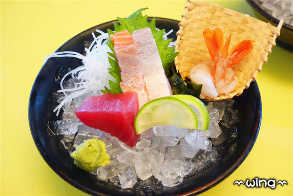 高樂餐飲-鐵板料理 與 小高玉迴轉壽司：［台北信義區］美味海鮮饗宴。【高樂餐飲-鐵板料理 與 小高玉迴轉壽司】炙燒握壽司/生魚片/海膽山藥細麵/胡麻豆腐體驗(捷運南港展覽館站美食餐廳)。