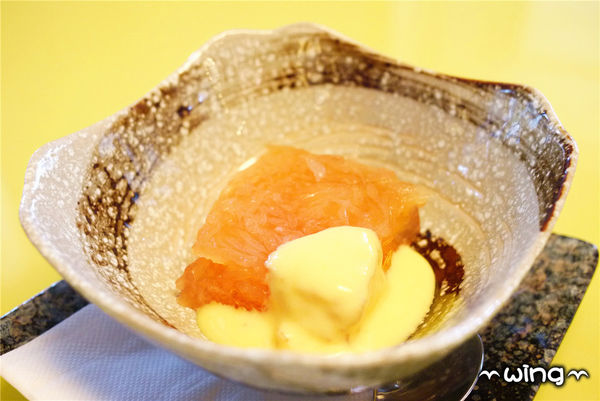 高樂餐飲-鐵板料理 與 小高玉迴轉壽司：［台北信義區］美味海鮮饗宴。【高樂餐飲-鐵板料理 與 小高玉迴轉壽司】炙燒握壽司/生魚片/海膽山藥細麵/胡麻豆腐體驗(捷運南港展覽館站美食餐廳)。