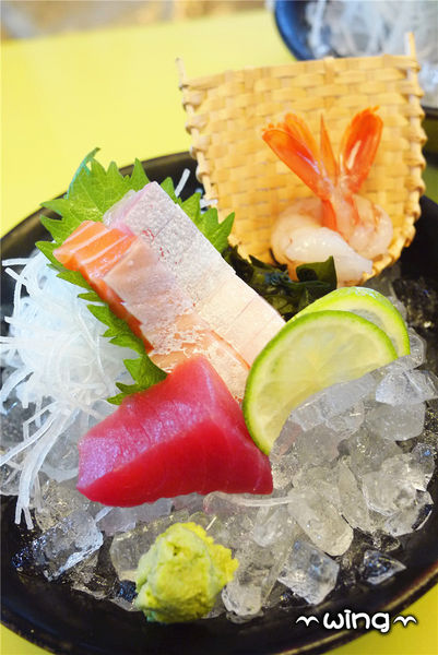 高樂餐飲-鐵板料理 與 小高玉迴轉壽司：［台北信義區］美味海鮮饗宴。【高樂餐飲-鐵板料理 與 小高玉迴轉壽司】炙燒握壽司/生魚片/海膽山藥細麵/胡麻豆腐體驗(捷運南港展覽館站美食餐廳)。