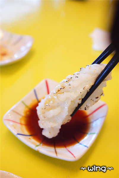 高樂餐飲-鐵板料理 與 小高玉迴轉壽司：［台北信義區］美味海鮮饗宴。【高樂餐飲-鐵板料理 與 小高玉迴轉壽司】炙燒握壽司/生魚片/海膽山藥細麵/胡麻豆腐體驗(捷運南港展覽館站美食餐廳)。