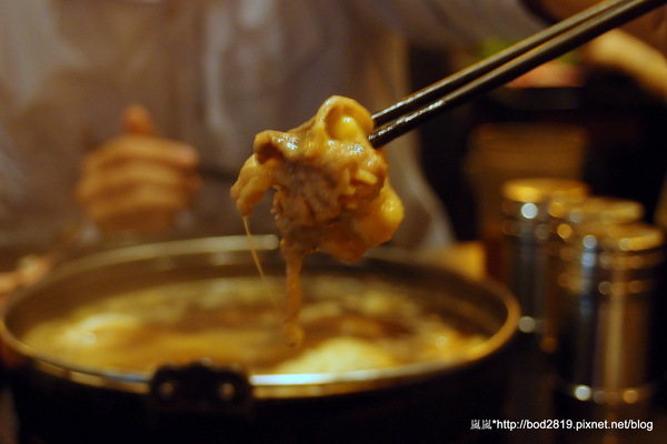 潮肉壽喜燒:【台北南港】潮肉壽喜燒-多元化的壽喜燒吃法,讓你吃不膩!吃完還可以逛逛五分埔喔