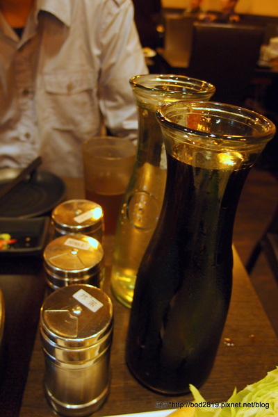 潮肉壽喜燒:【台北南港】潮肉壽喜燒-多元化的壽喜燒吃法,讓你吃不膩!吃完還可以逛逛五分埔喔