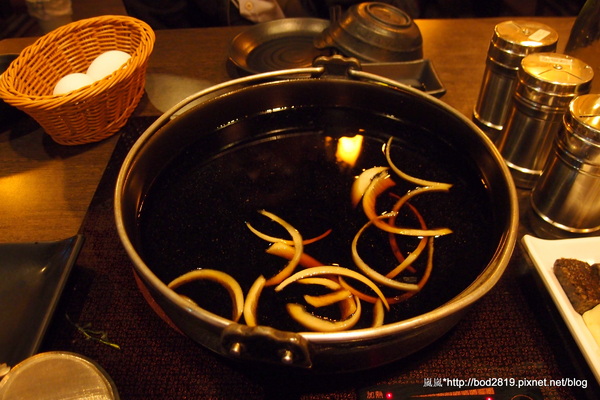 潮肉壽喜燒:【台北南港】潮肉壽喜燒-多元化的壽喜燒吃法,讓你吃不膩!吃完還可以逛逛五分埔喔