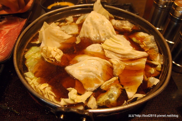 潮肉壽喜燒:【台北南港】潮肉壽喜燒-多元化的壽喜燒吃法,讓你吃不膩!吃完還可以逛逛五分埔喔