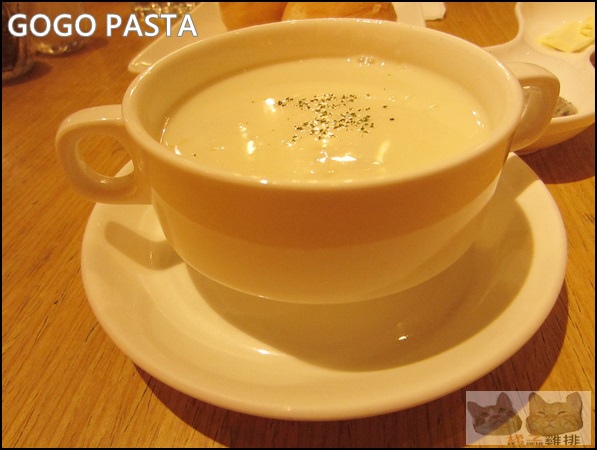 GoGo Pasta / 敦南旗艦店：【橘子雞排】台北東區美食-GOGO PASTA 敦南旗艦店