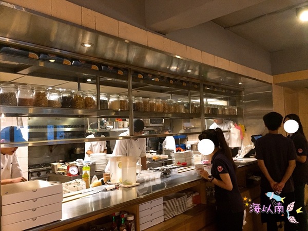 GoGo Pasta(敦南旗艦店)：【台北東區】GoGo Pasta敦南旗艦店 道地異國料理 西班牙生火腿披薩 匈牙利燉牛肉 松露野蕈義大利麵 近忠孝敦化站 可包場