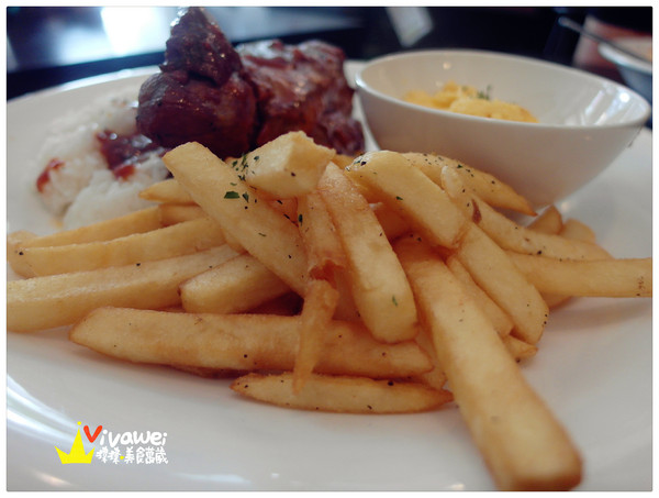 choir cafe快樂美式餐廳：台北萬華區｜西門町電影街內美式餐點專賣『快樂美式餐廳 Choir Cafe』