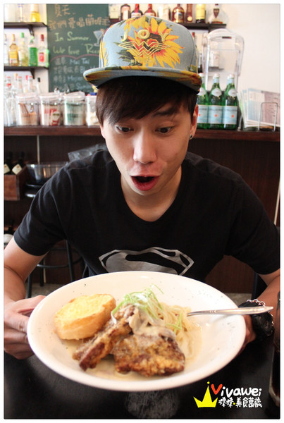 choir cafe快樂美式餐廳：台北萬華區｜西門町電影街內美式餐點專賣『快樂美式餐廳 Choir Cafe』