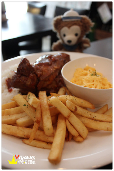 choir cafe快樂美式餐廳：台北萬華區｜西門町電影街內美式餐點專賣『快樂美式餐廳 Choir Cafe』