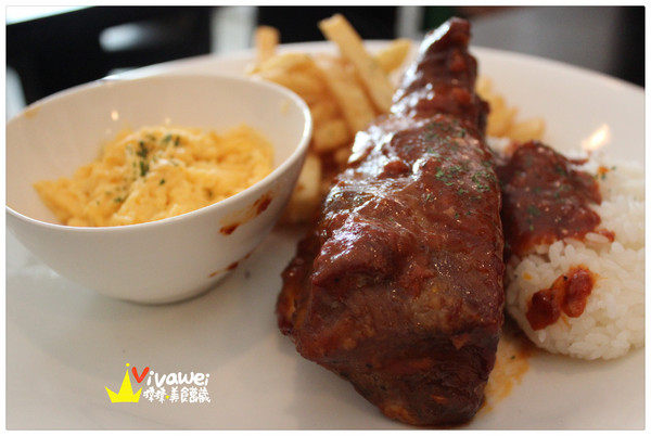 choir cafe快樂美式餐廳：台北萬華區｜西門町電影街內美式餐點專賣『快樂美式餐廳 Choir Cafe』