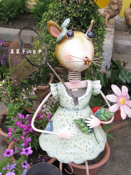 308345_2479895003193_212458240_n