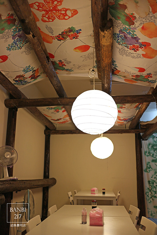 Banbi217 美食旅遊: 幼魚壽司店:台北萬華區好吃平價日本料理、生魚片、握壽司、炙燒(捷運小南門站,捷運西門站)