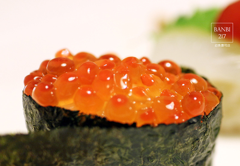 Banbi217 美食旅遊: 幼魚壽司店:台北萬華區好吃平價日本料理、生魚片、握壽司、炙燒(捷運小南門站,捷運西門站)